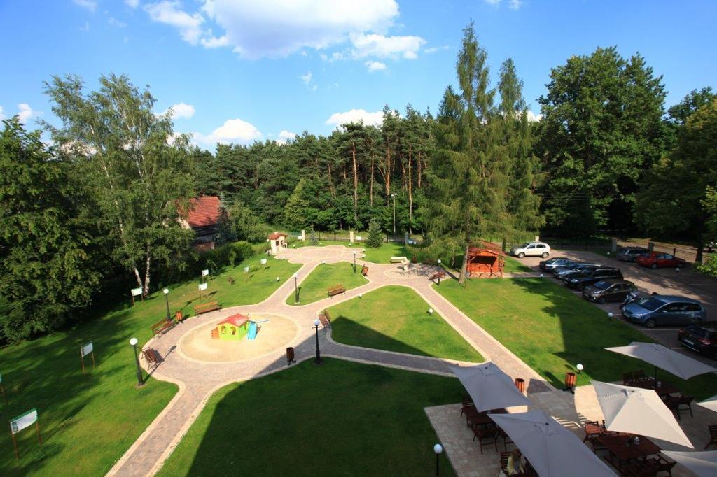 Hotel Modrzewiowy Dwor Gliwice Eksteriør billede