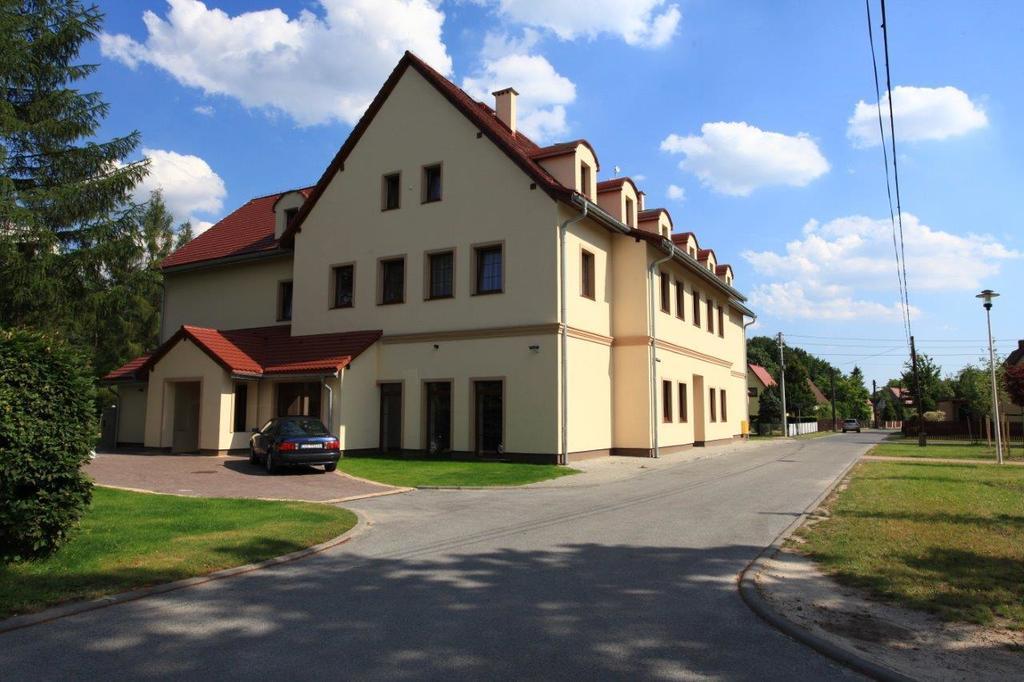 Hotel Modrzewiowy Dwor Gliwice Eksteriør billede