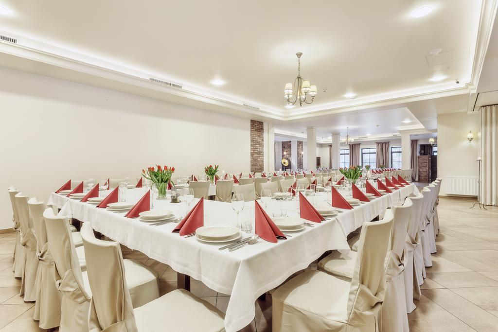 Hotel Modrzewiowy Dwor Gliwice Eksteriør billede
