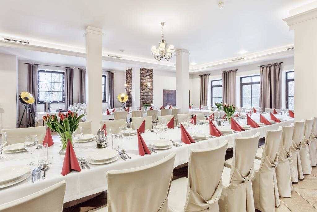Hotel Modrzewiowy Dwor Gliwice Eksteriør billede