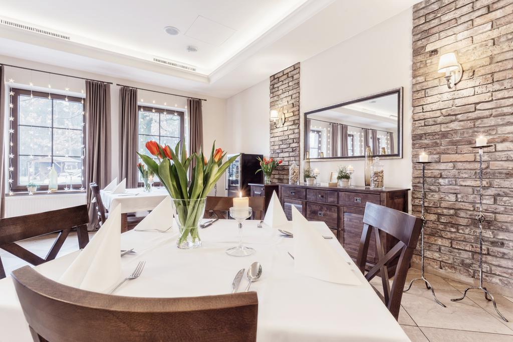 Hotel Modrzewiowy Dwor Gliwice Eksteriør billede