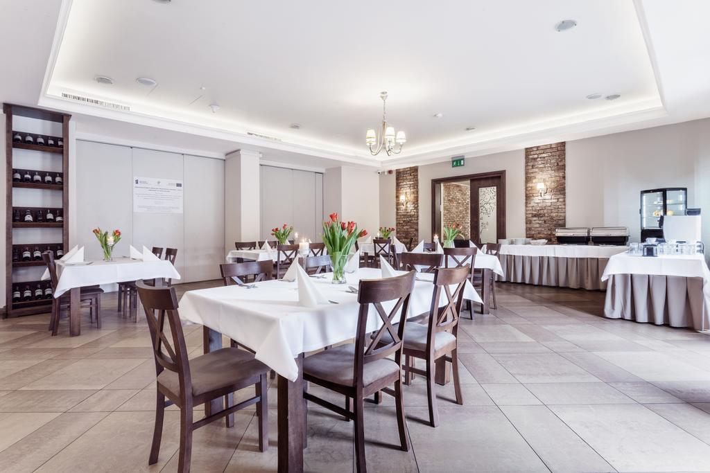 Hotel Modrzewiowy Dwor Gliwice Eksteriør billede